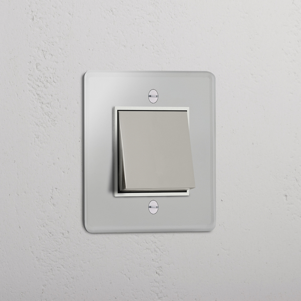 Interruptor individual de balancín intermedio en níquel pulido y traslúcido con blanco - Sistema de control de iluminación versátil