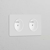 Prise de Courant Ronde Type E x2 (Plaque Double) - Peignable Insert Blanc