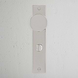 Poignée de porte longue en nickel poli avec loquet à ressort et barrette rotative, design Onslow.