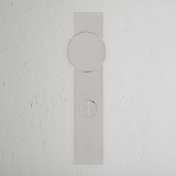 Onslow Bouton de Porte à Ressort à Plaque Longue Nickel Poli avec Barrette Tournante, solution élégante pour portes.