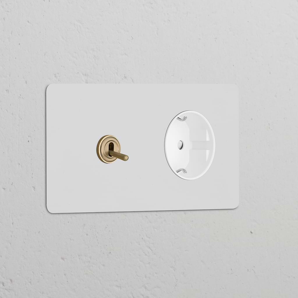 Doppio Interruttore a Levetta + Modulo di Alimentazione Schuko Tipo F Tondo – Pitturabile Ottone Antico Bianco