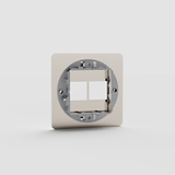 Placca Singola Doppio Keystone in Nichel Lucido EU - Copertura Minimalista per Interruttore a Doppio Keystone su Sfondo Bianco