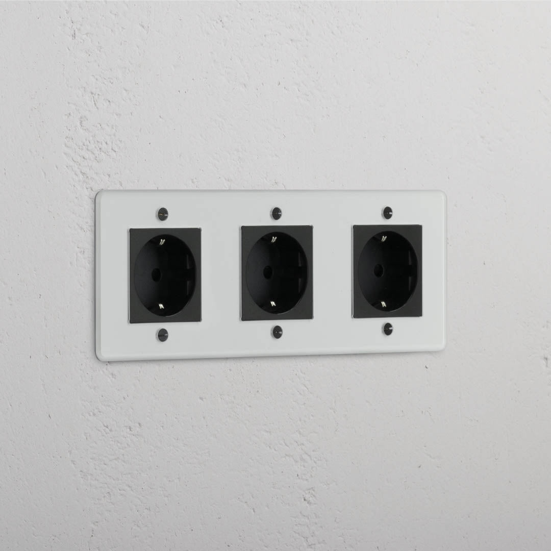 Modulo Triplo Schuko in Nero Trasparente - Accessorio Affidabile per Connessioni Elettriche