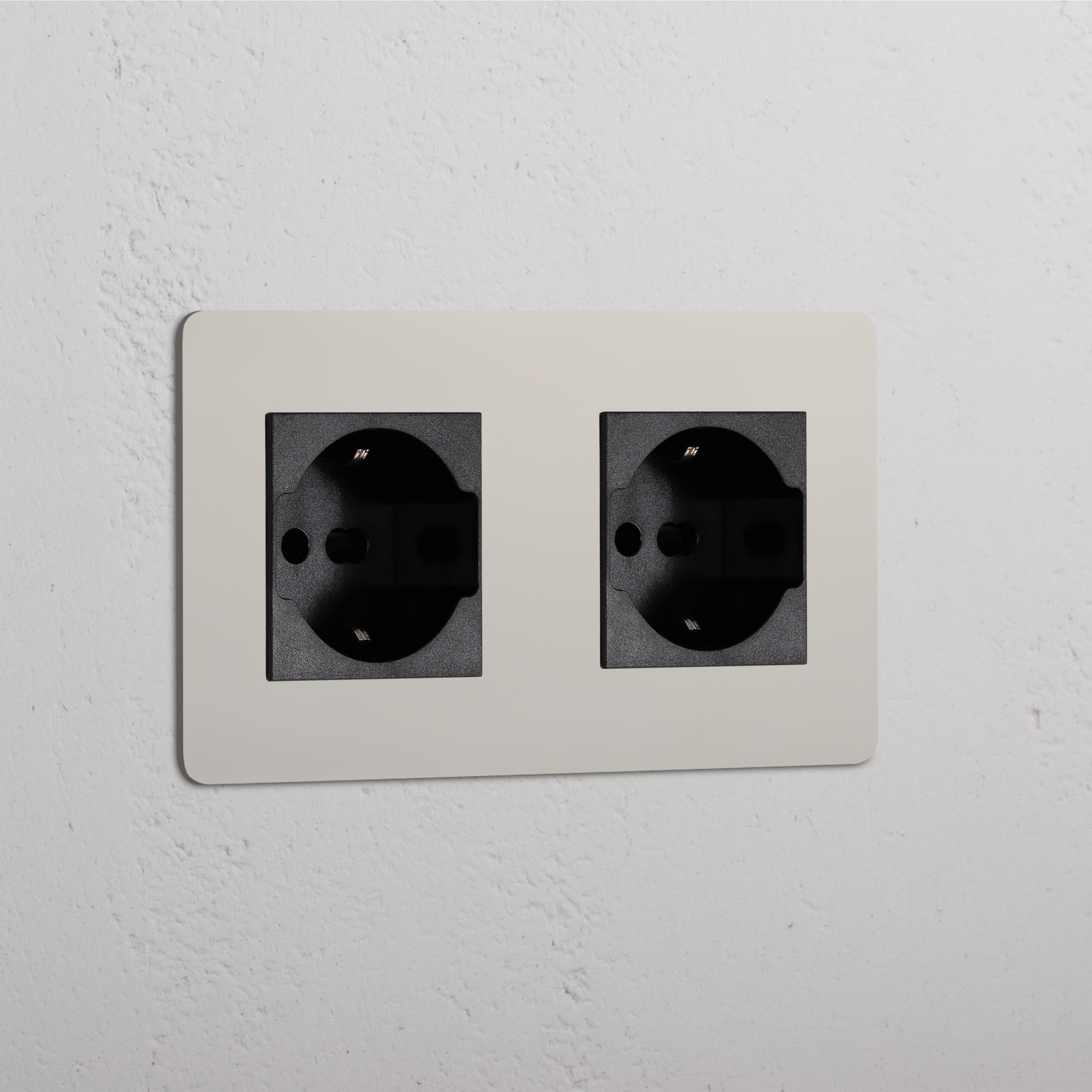 Modulo Doppio 2x Schuko/Bipasso in Nichel Lucido Nero