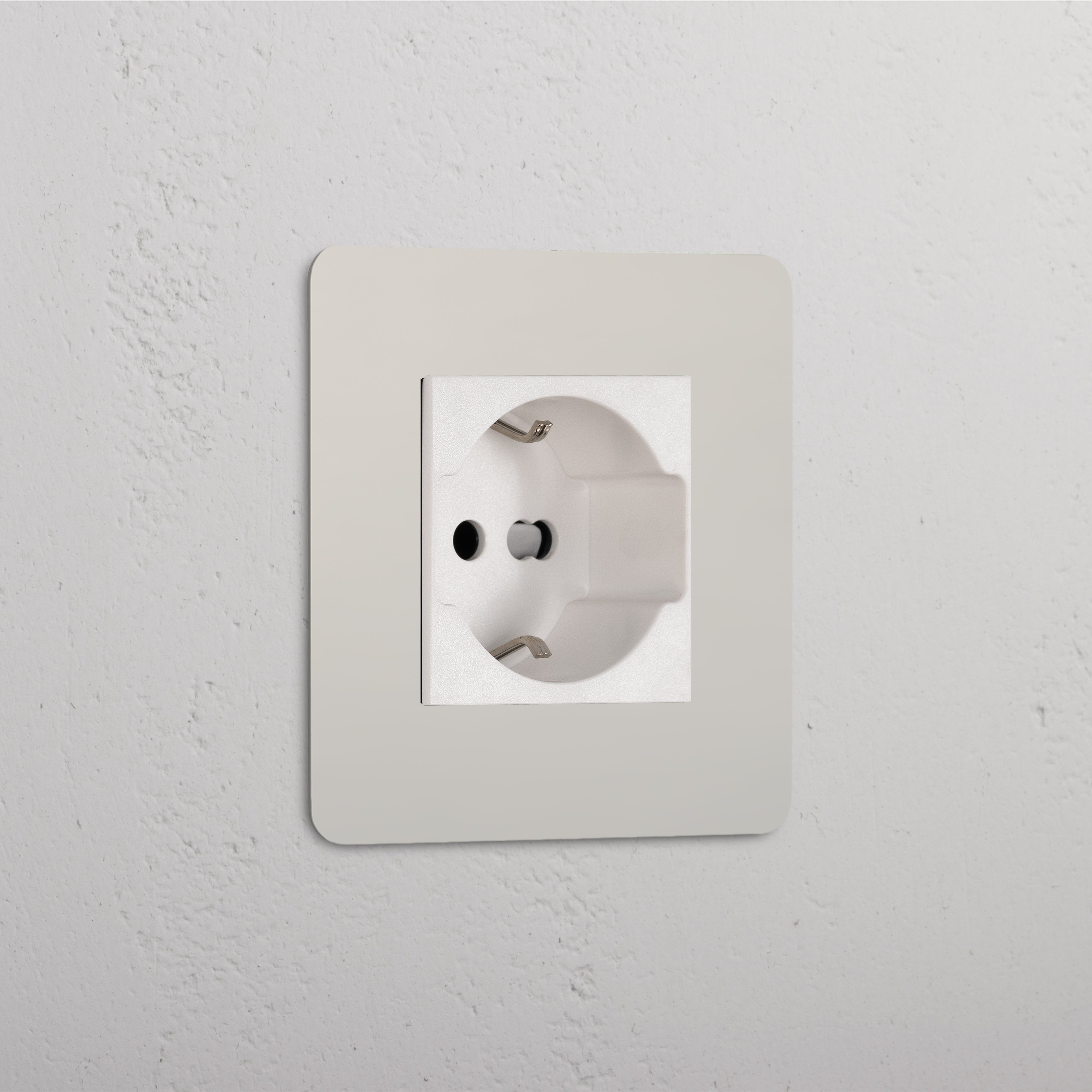 Modulo Singolo Schuko/Bipasso in Nichel Lucido Bianco