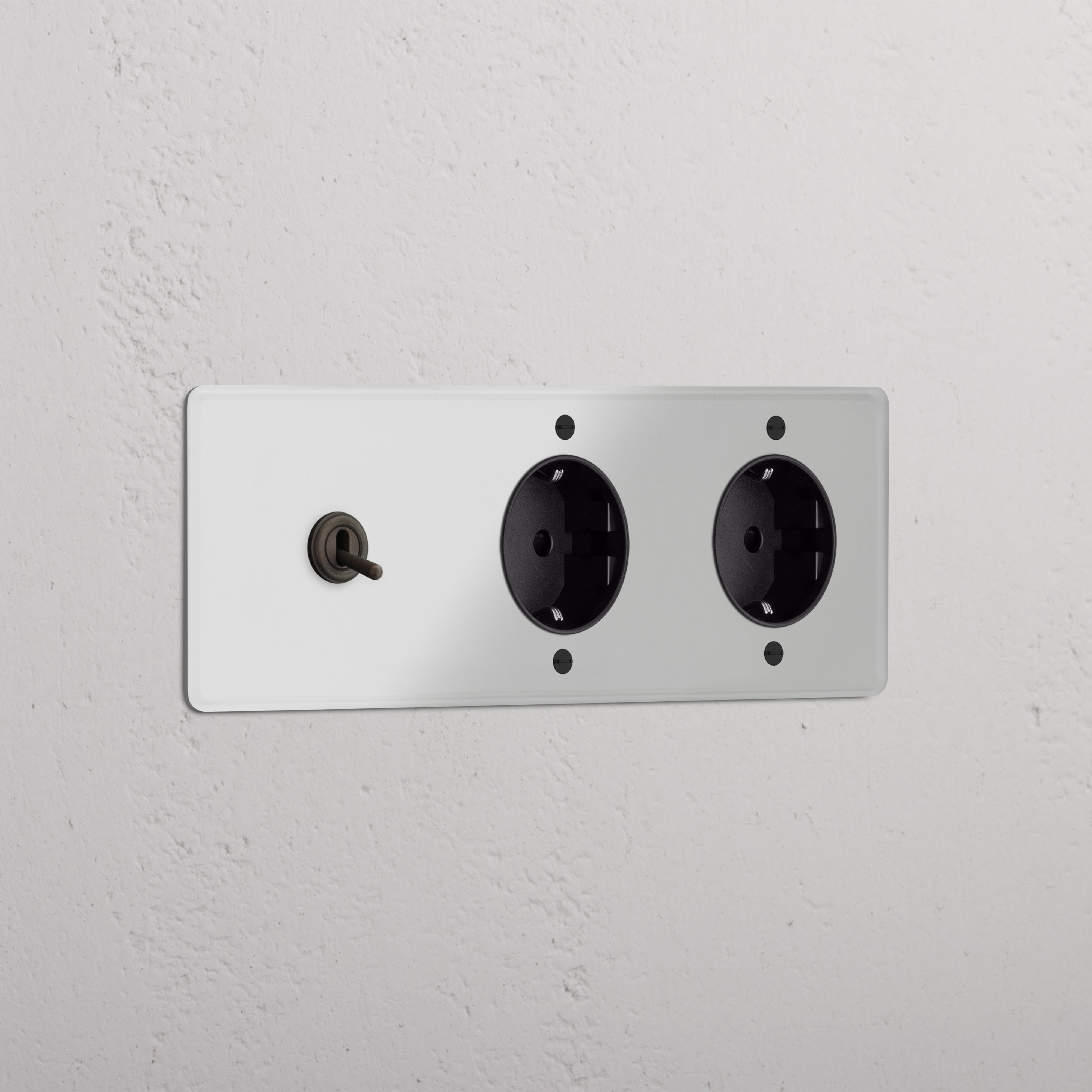 Triplo Modulo Levetta & 2x Schuko Tondo - Trasparente Bronzo Nero
