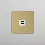 Modulo USB 30W Singolo a Ricarica Rapida in Ottone Antico Bianco su Sfondo Bianco