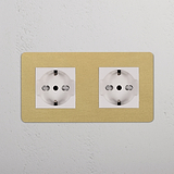 Modulo Doppio 2 prese Schuko/Bipasso in ottone anticato e bianco per la funzionalità di doppia presa.