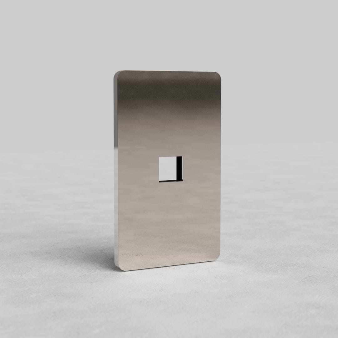 Polished Nickel 1G Keystone Plate Grove US with central keystone cutout on a light grey background.