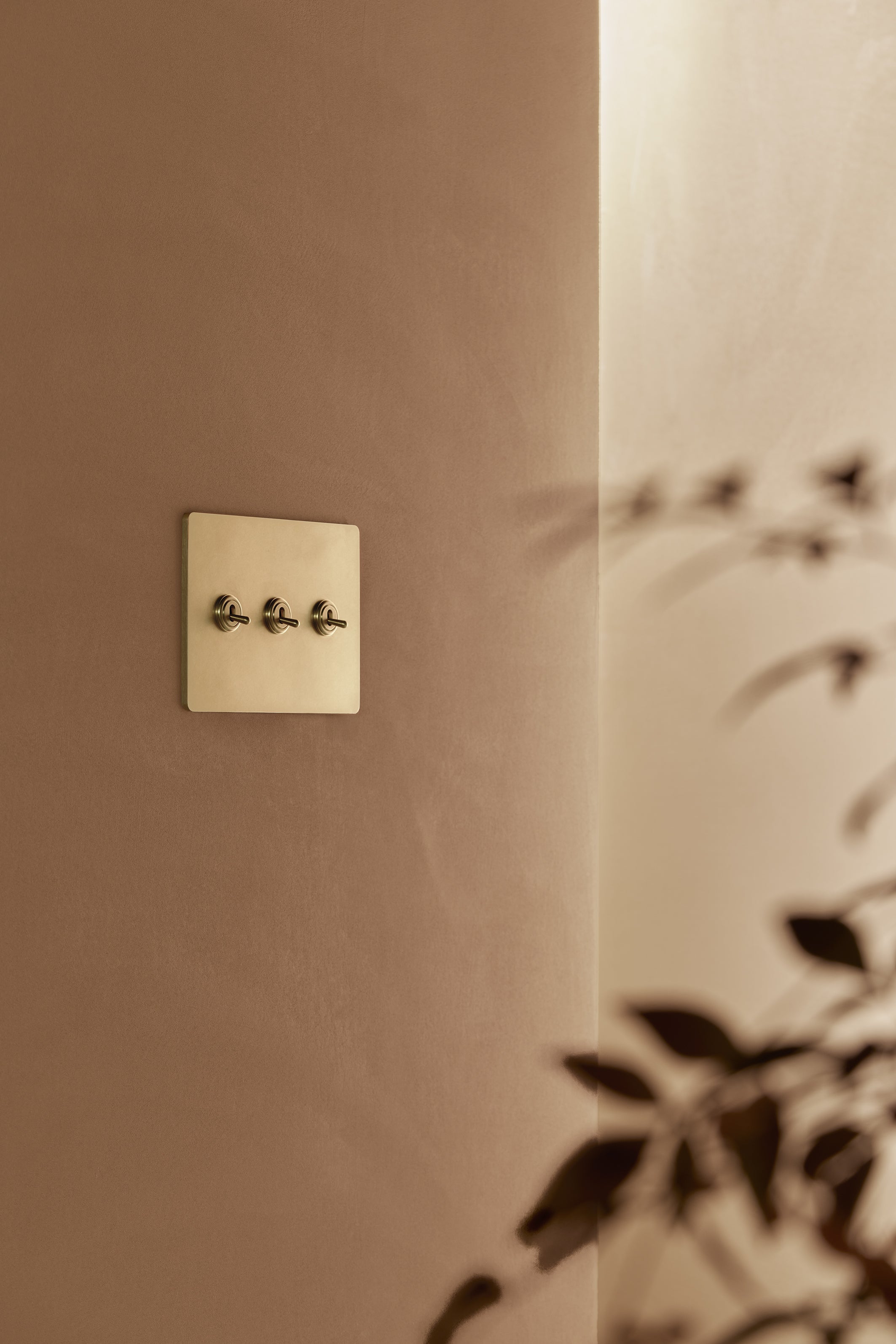 Grove 3G Toggle Switch - Antique Brass