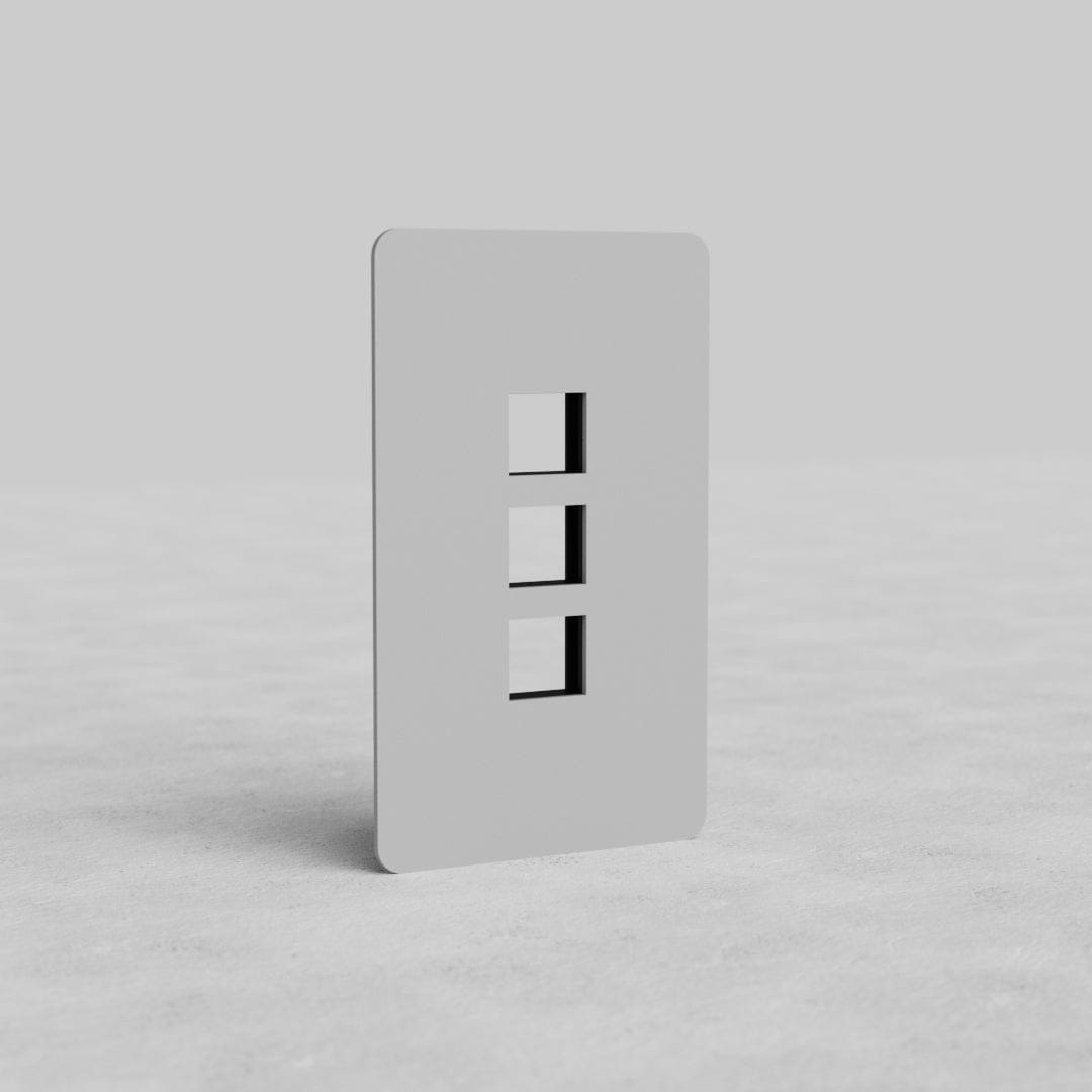 White, paintable 1G 3x Keystone Plate Kew US with three rectangular keystone openings on a neutral background.