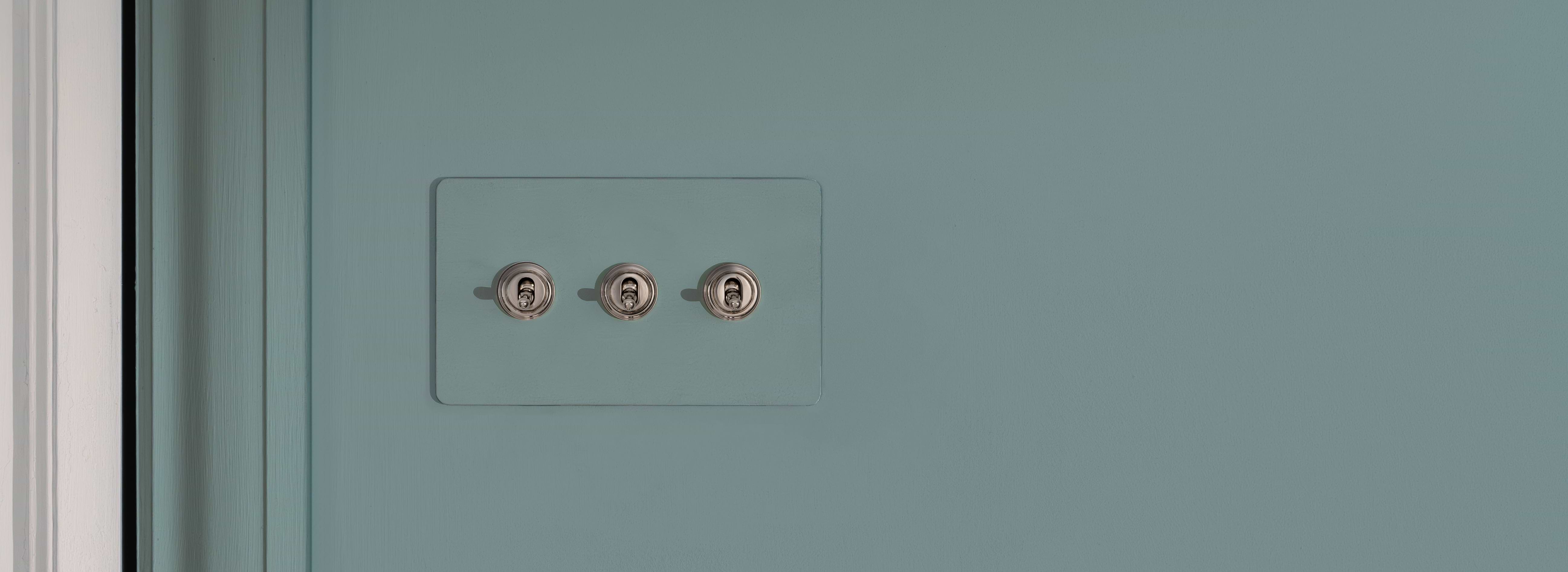 Paintable polished nickel - black inserts