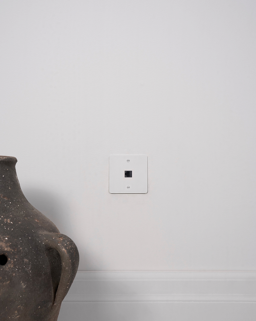 Single CAT6 Socket Paintable Black | Sockets & Modules