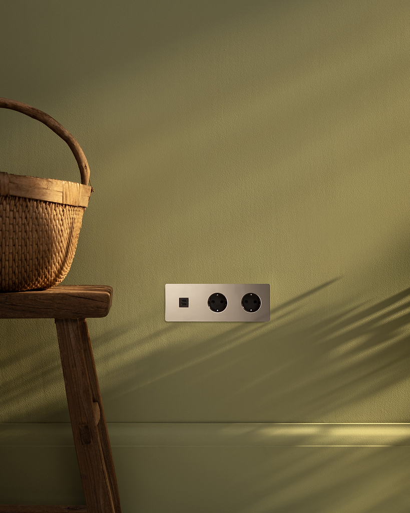 Kew Triple USB-C 30W & 2x Schuko Type F Socket Polished Nickel Black ...