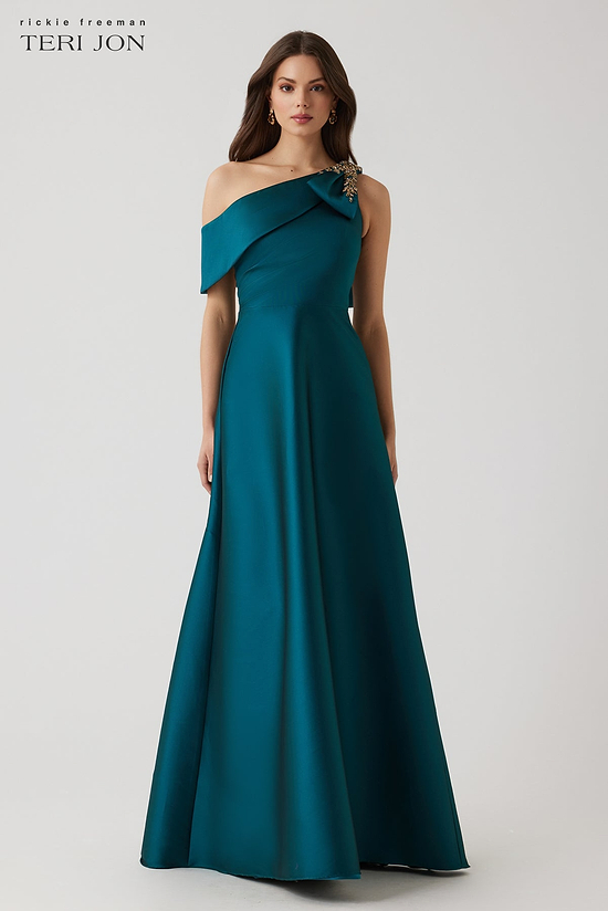 green emerald velvet dress La Femme