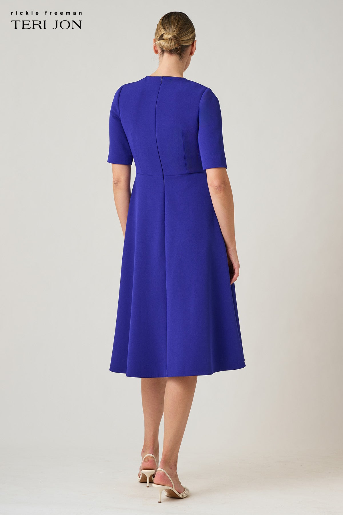 Crepe Short Sleeve Flower Applique Dress – Terijon.com