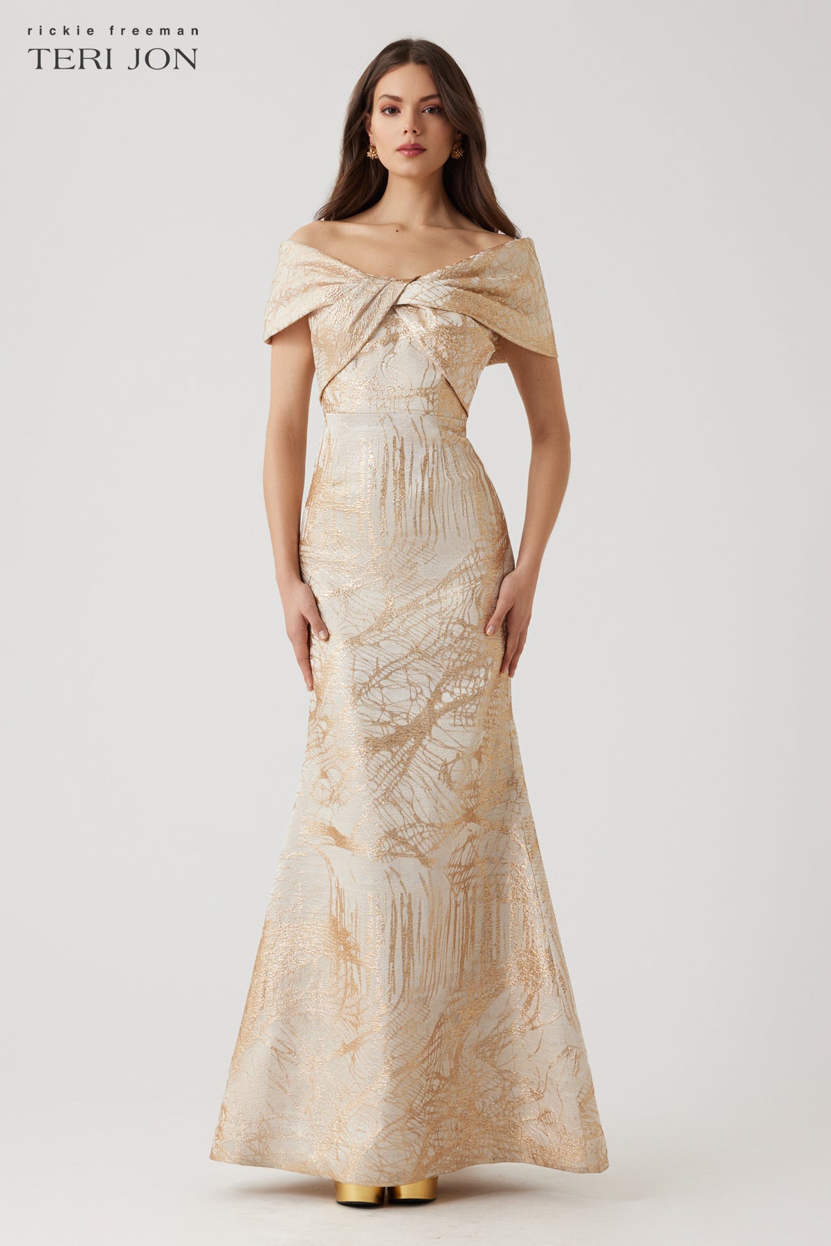 Color_Ivory/Gold
