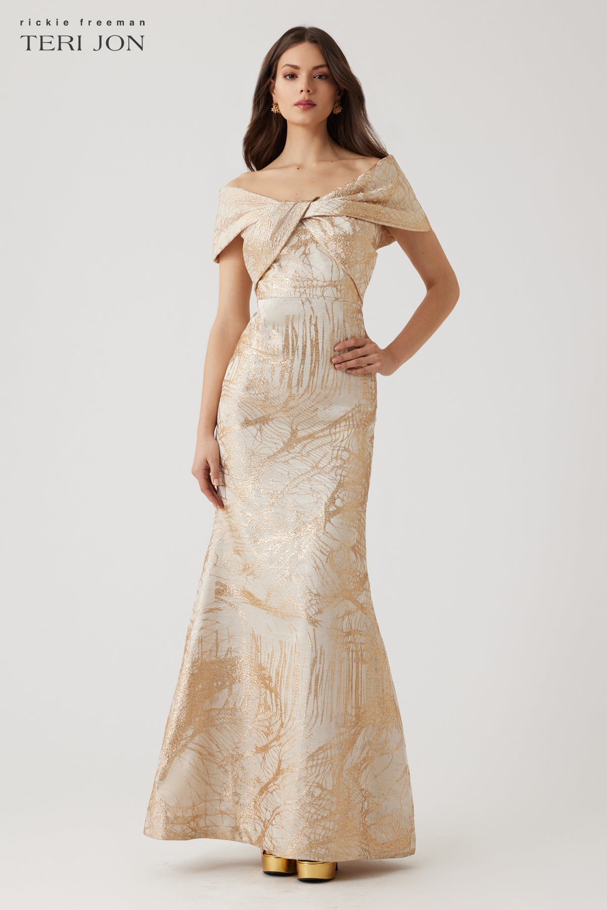 Color_Ivory/Gold