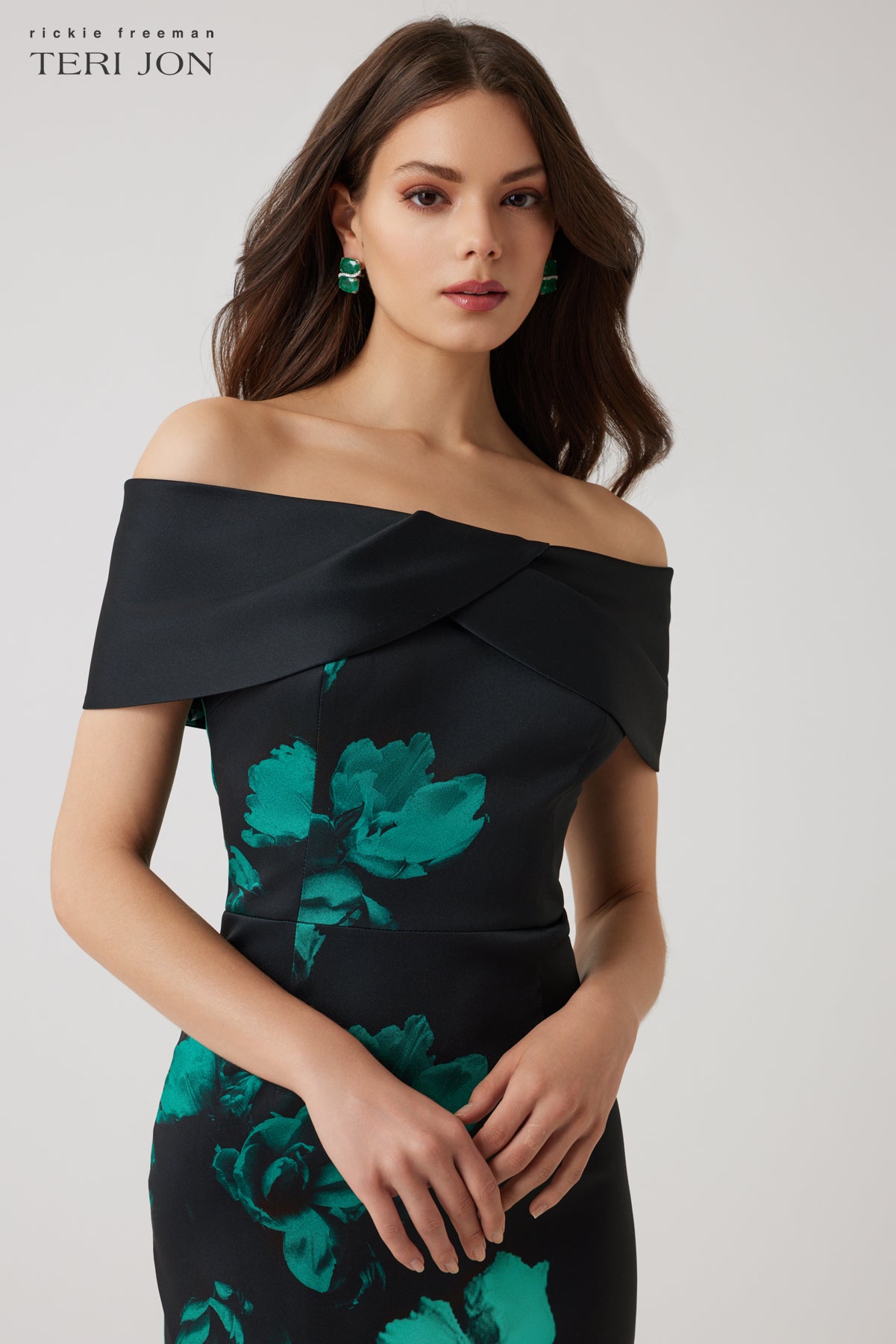 Color_Black Green