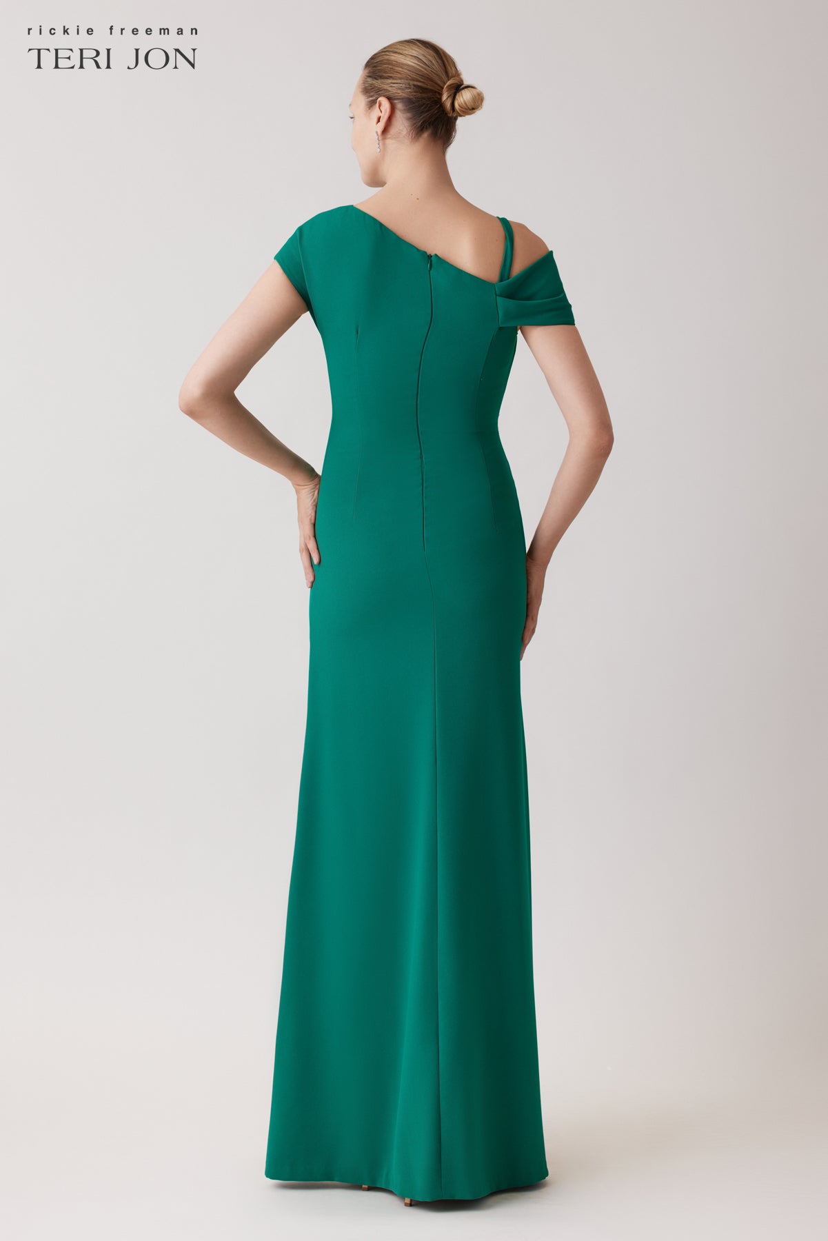 Color_Kelly Green