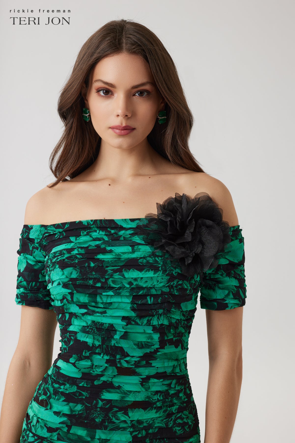 Color_Black Green