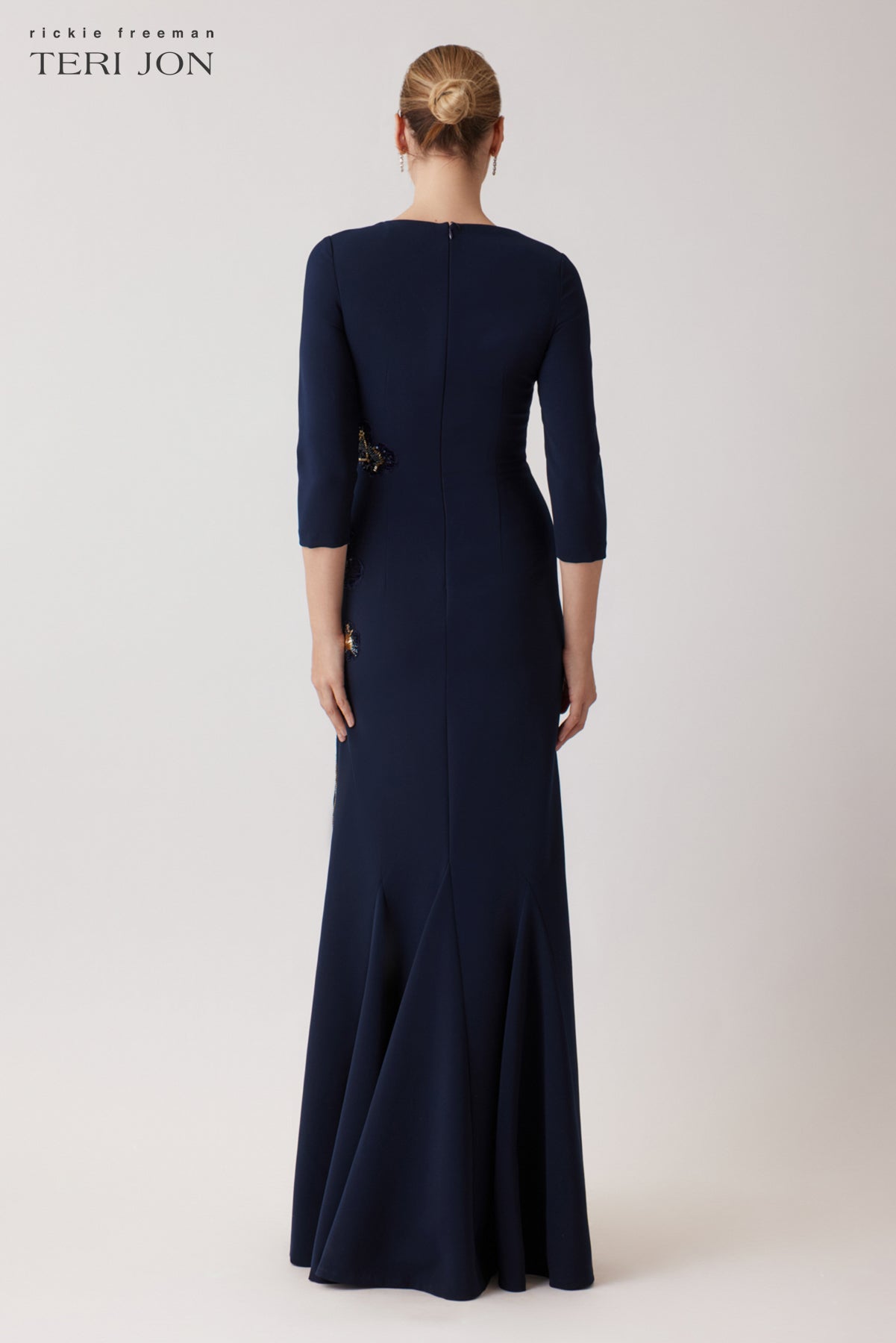 Color_Navy Multi