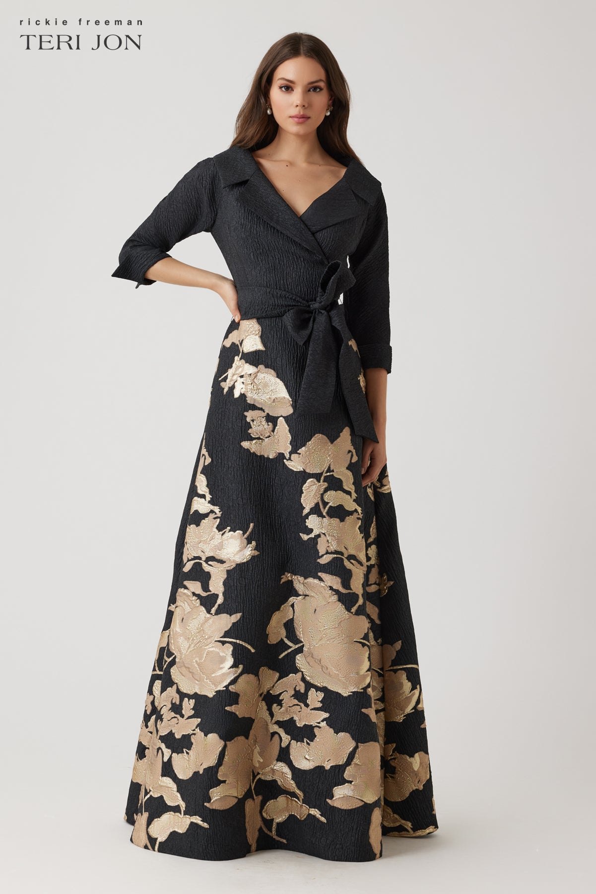 Color_Black/Gold
