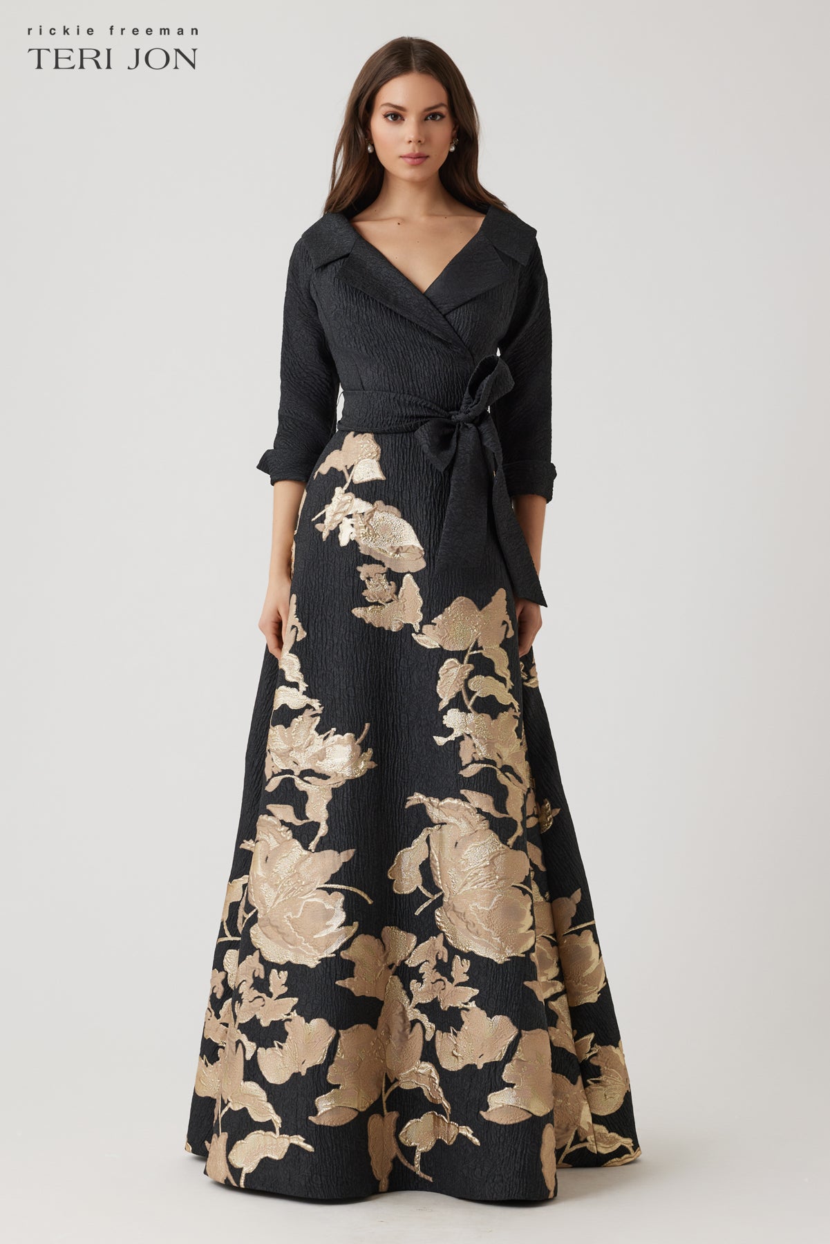 Color_Black/Gold