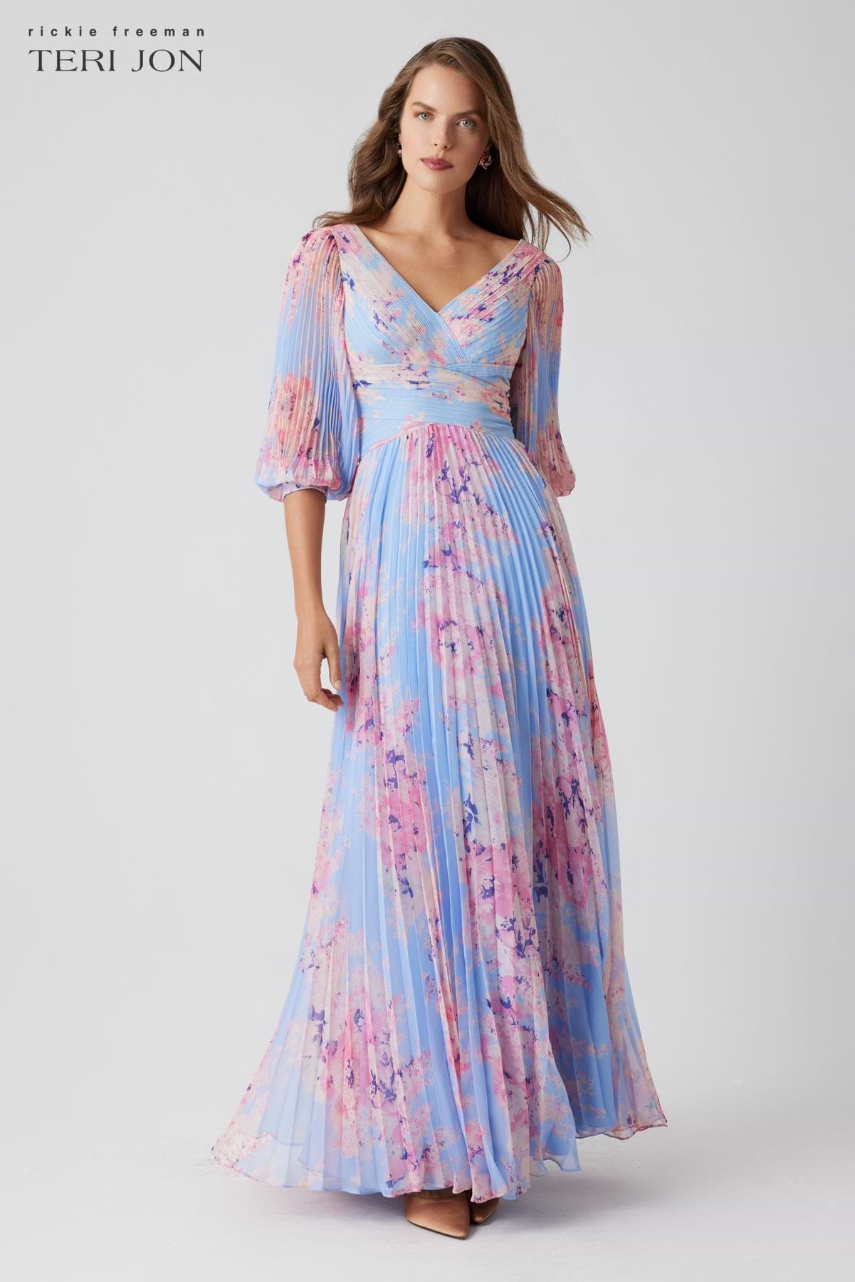 Teri Jon Printed Chiffon Pleated V Neck Gown Size 6 Teri Jon Printed Chiffon Pleated V Neck Gown Size 6