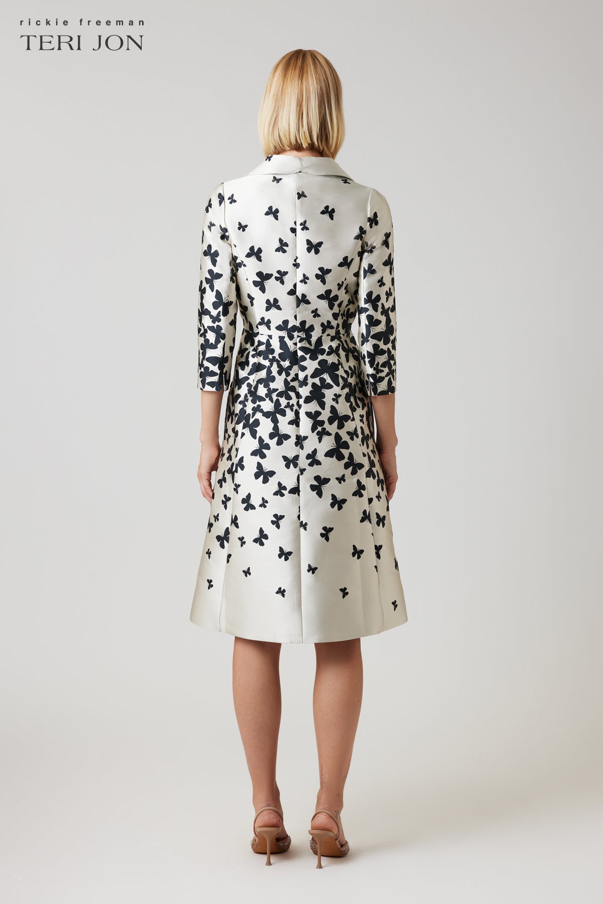 Color_Ivory Black