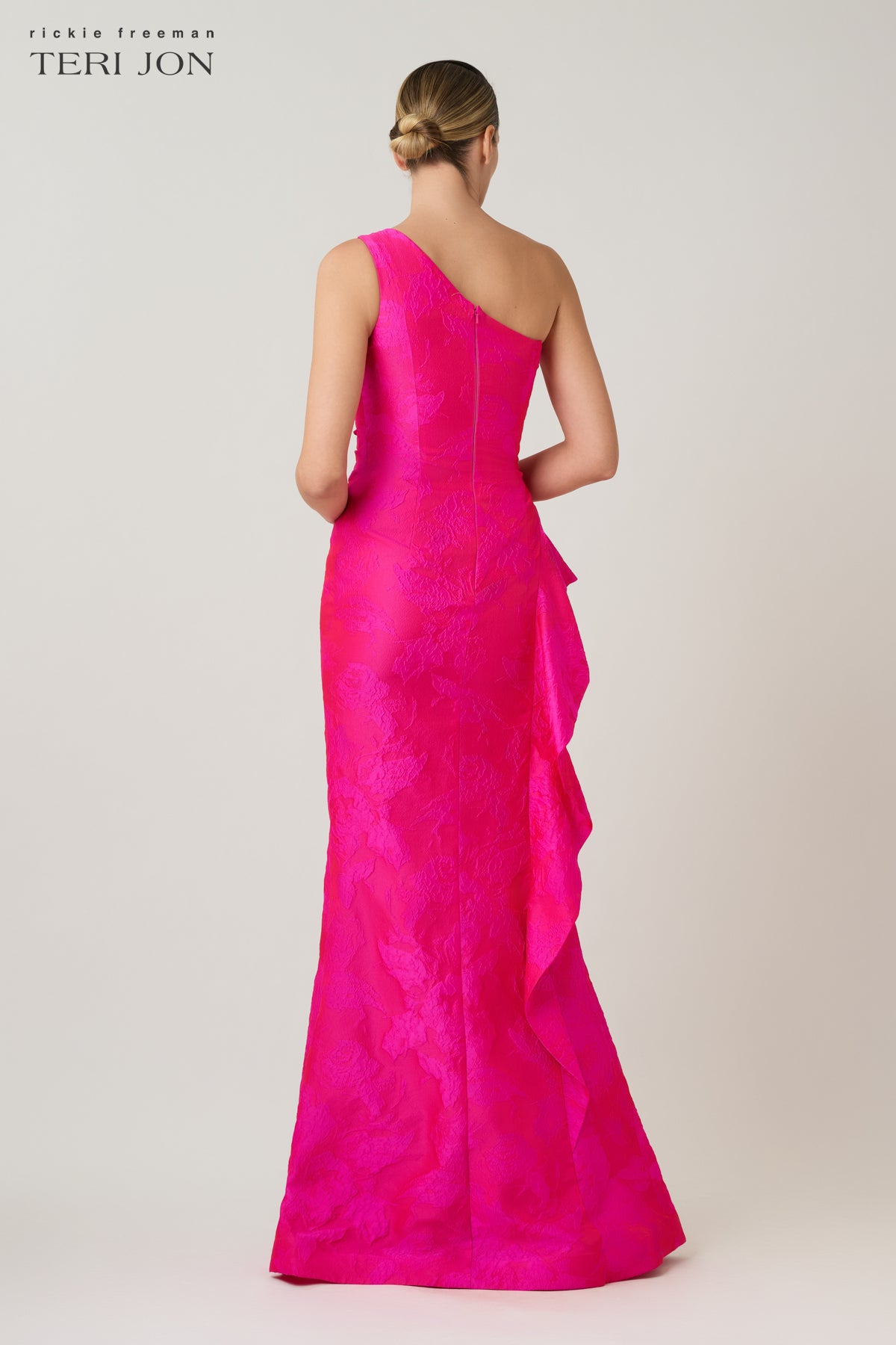 Color_Hot Pink