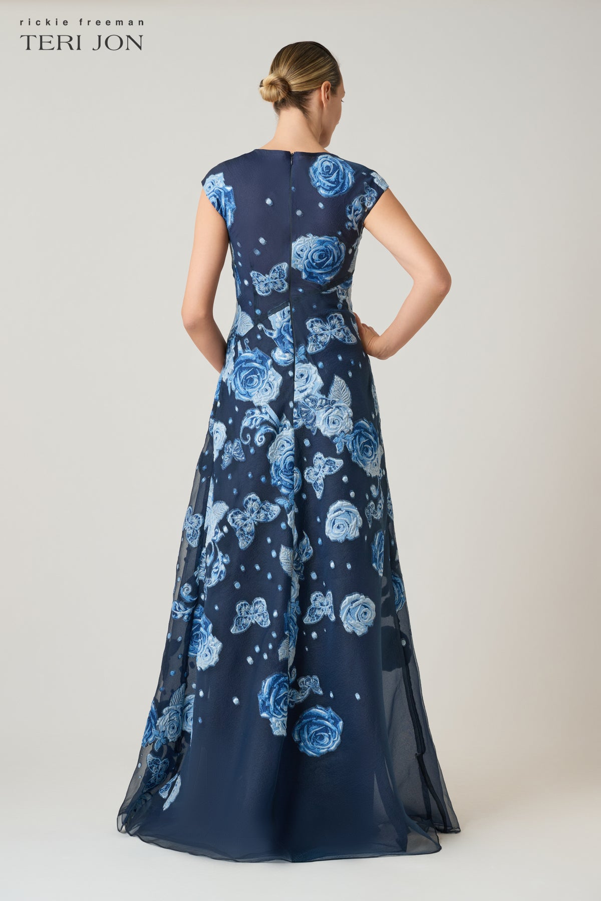 Color_Navy Multi