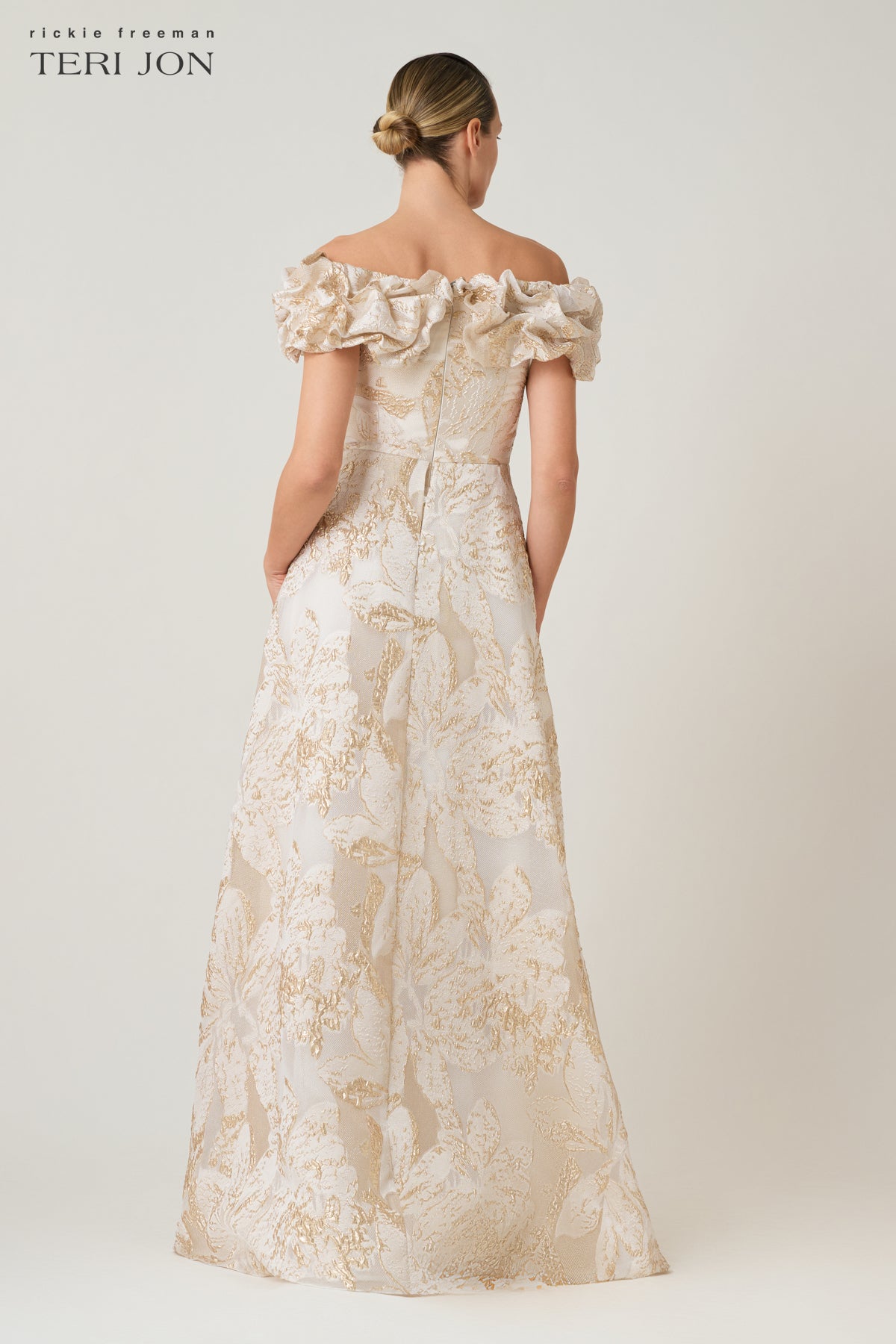 Color_Ivory/Gold