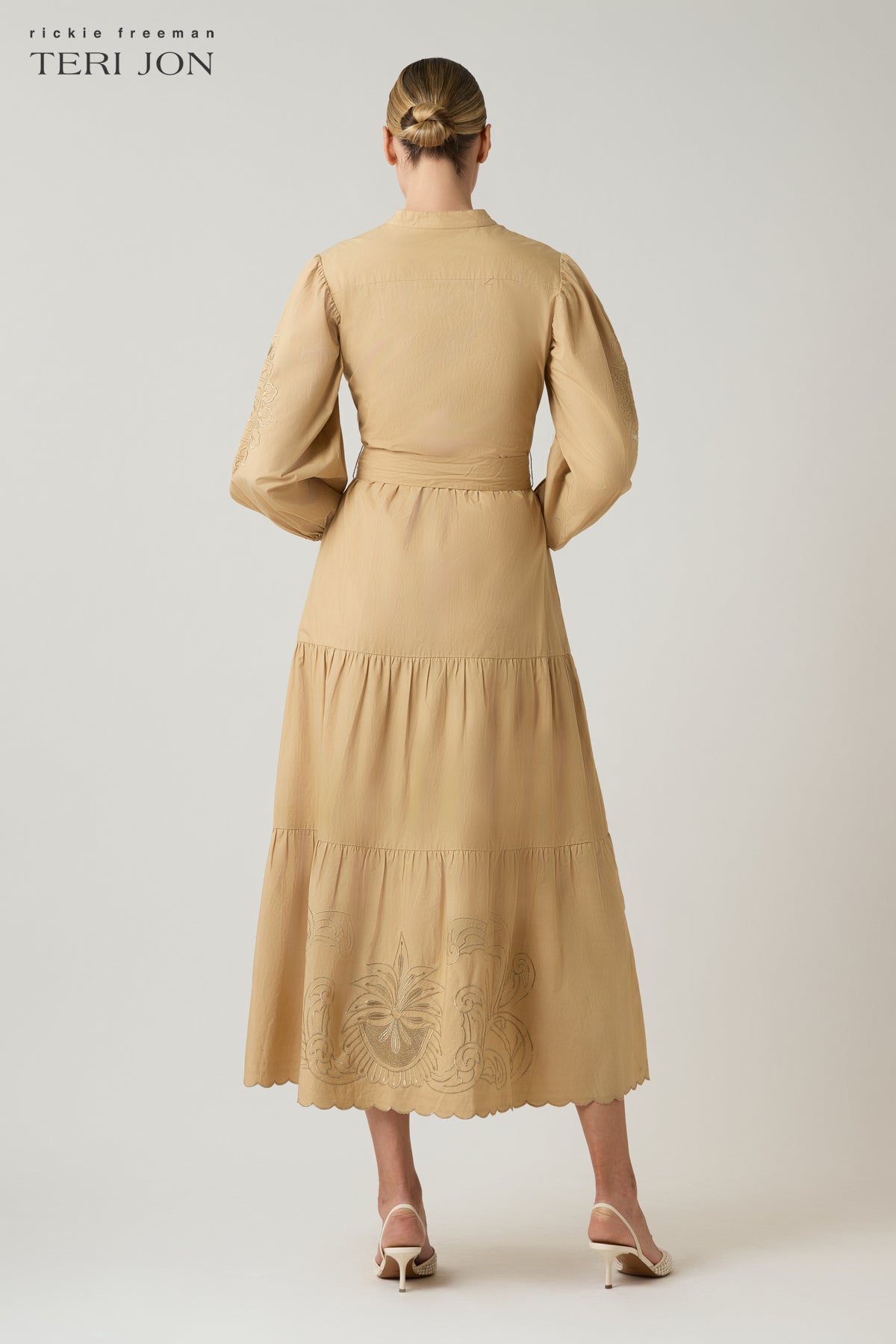 Color_Khaki