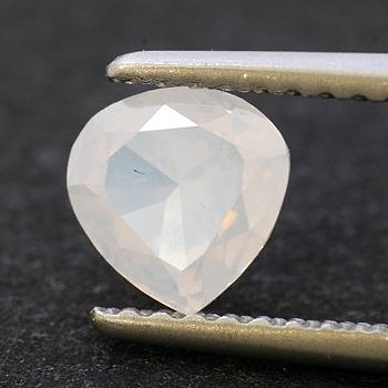 LEIBISH 0,64 Karat Fancy-Weiß-Diamant