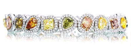 Ein sehr beeindruckendes LEIBISH 13,42 ct Farbdiamant-Halo-Armband