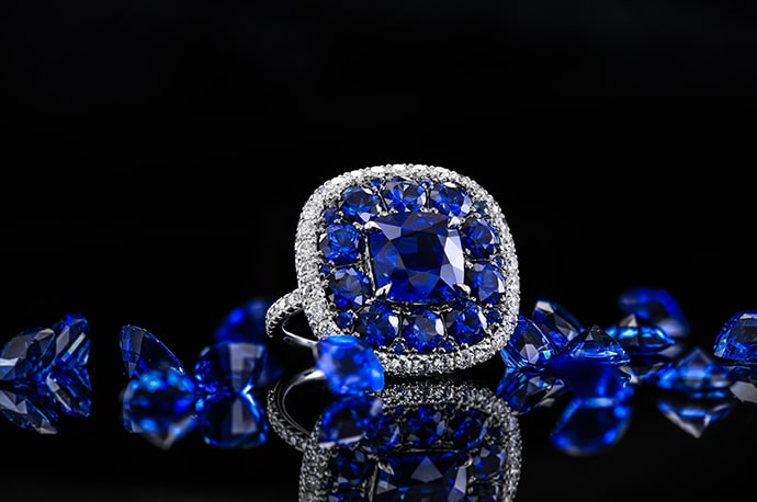An extraordinary 8.56 carat (TW) sapphire and diamond ring