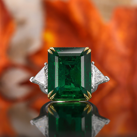 LEIBISH Ring mit drei Steinen und achteckigem Smaragd und Diamant in leuchtendem Grün
