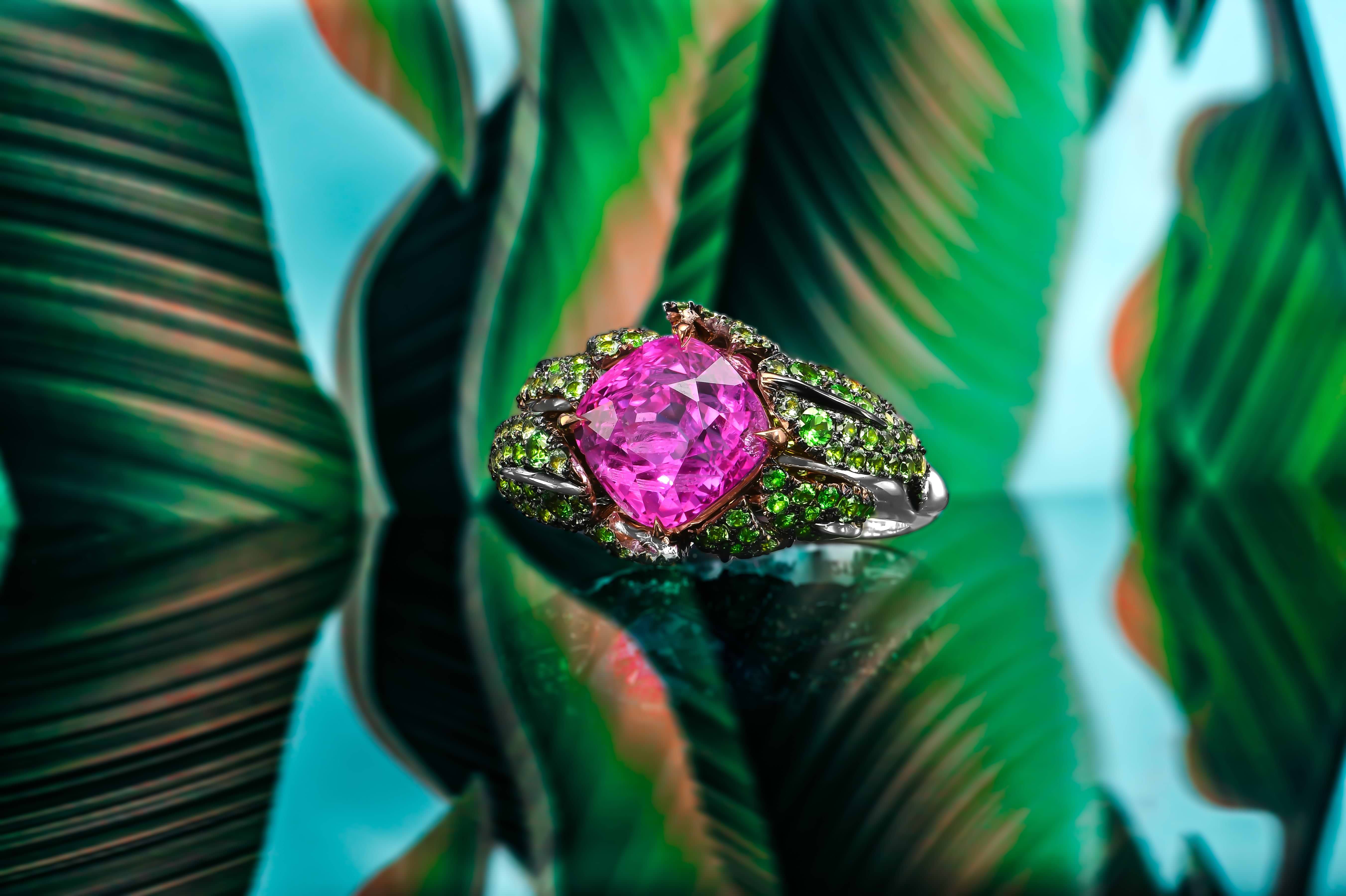 LEIBISH Mogok Vivid Pink Sapphire and Green Tsavorite Bombe Ring