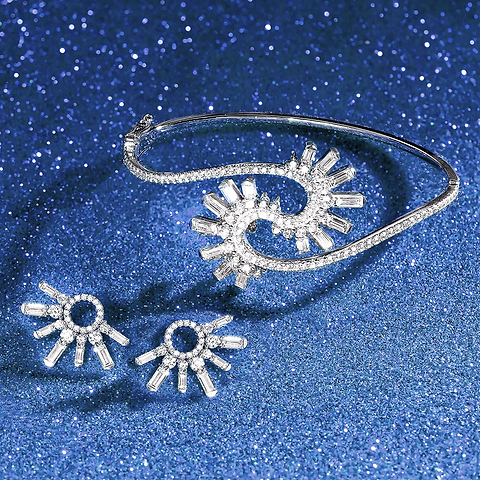 LEIBISH Außergewöhnliches Armband und Ohrringe mit weißen Diamanten