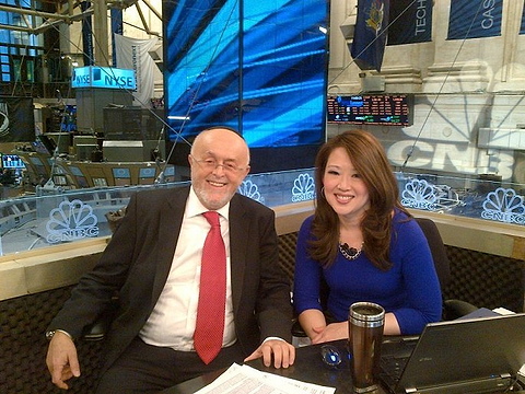 Leibish Polnauer und Melissa Lee am CNBC-Set