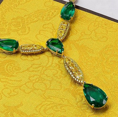The 5 Most Expensive Pieces Of Emerald Jewelry In The World