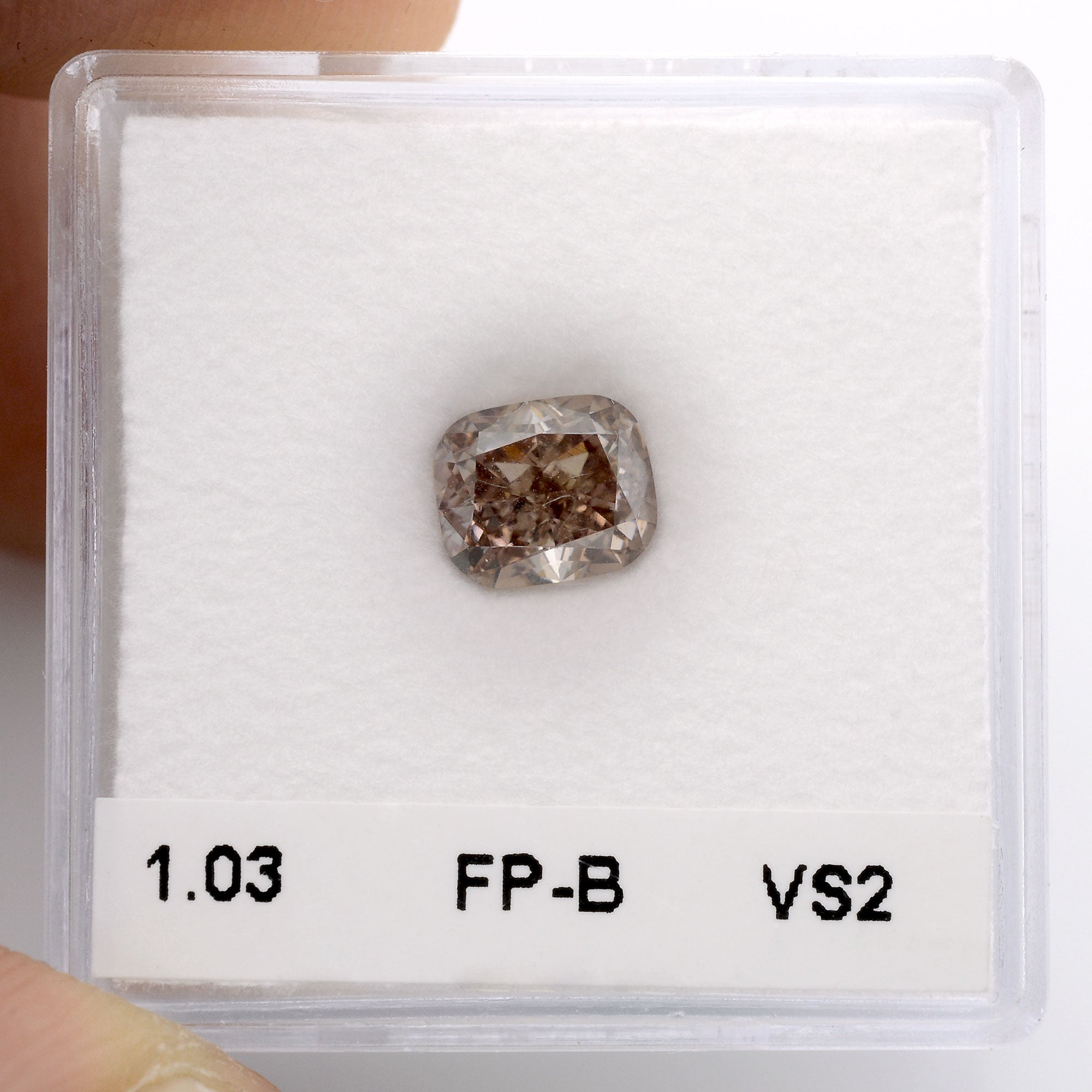 k　　Fancy Deep Brownish Pink0.198ct 0.32 Carat Fancy Deep Brown Pink Radiant Diamond (I1) GIA