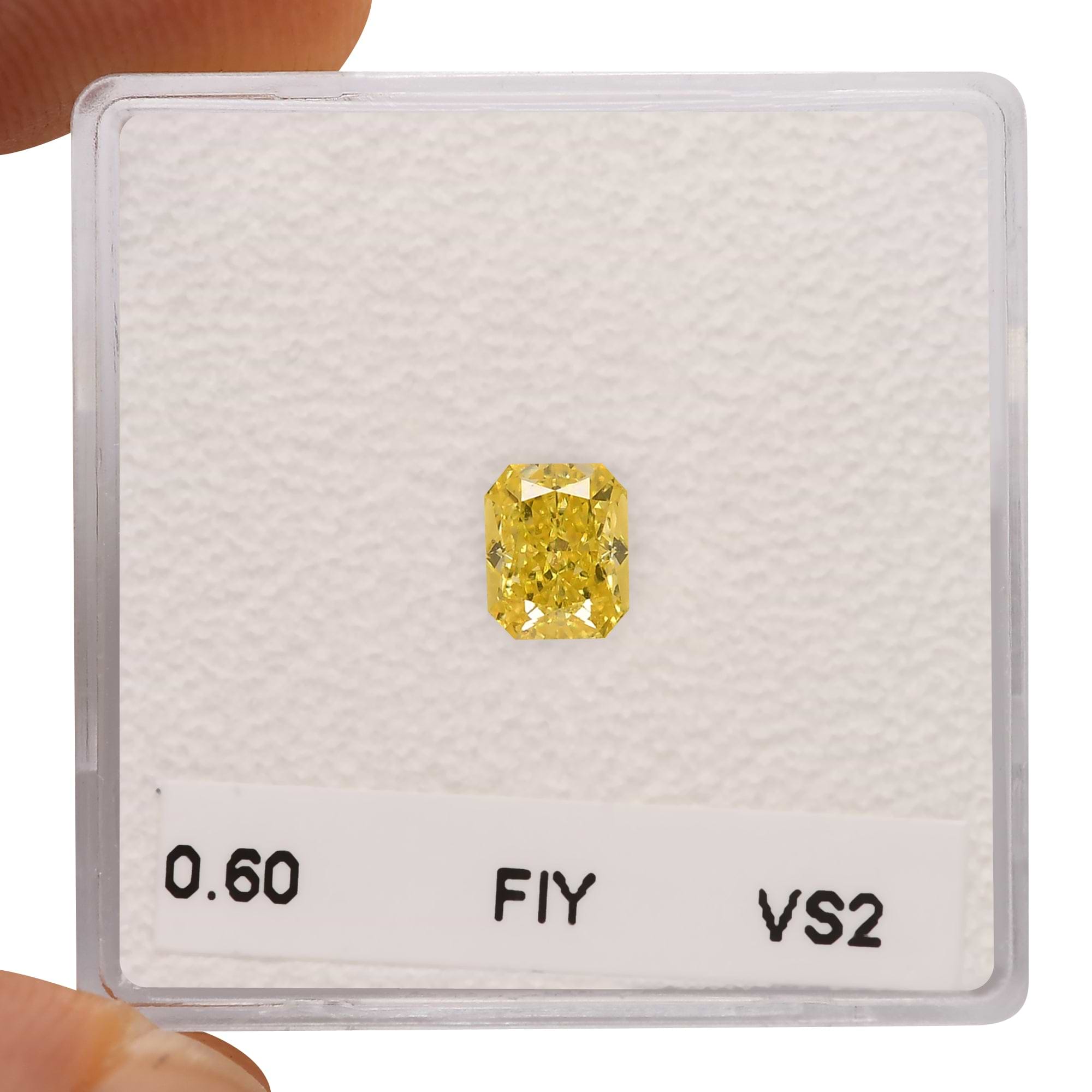YELLOW 0.118ct＆0.111ct/RAD/RT2389/CGL INTENSE FANCY