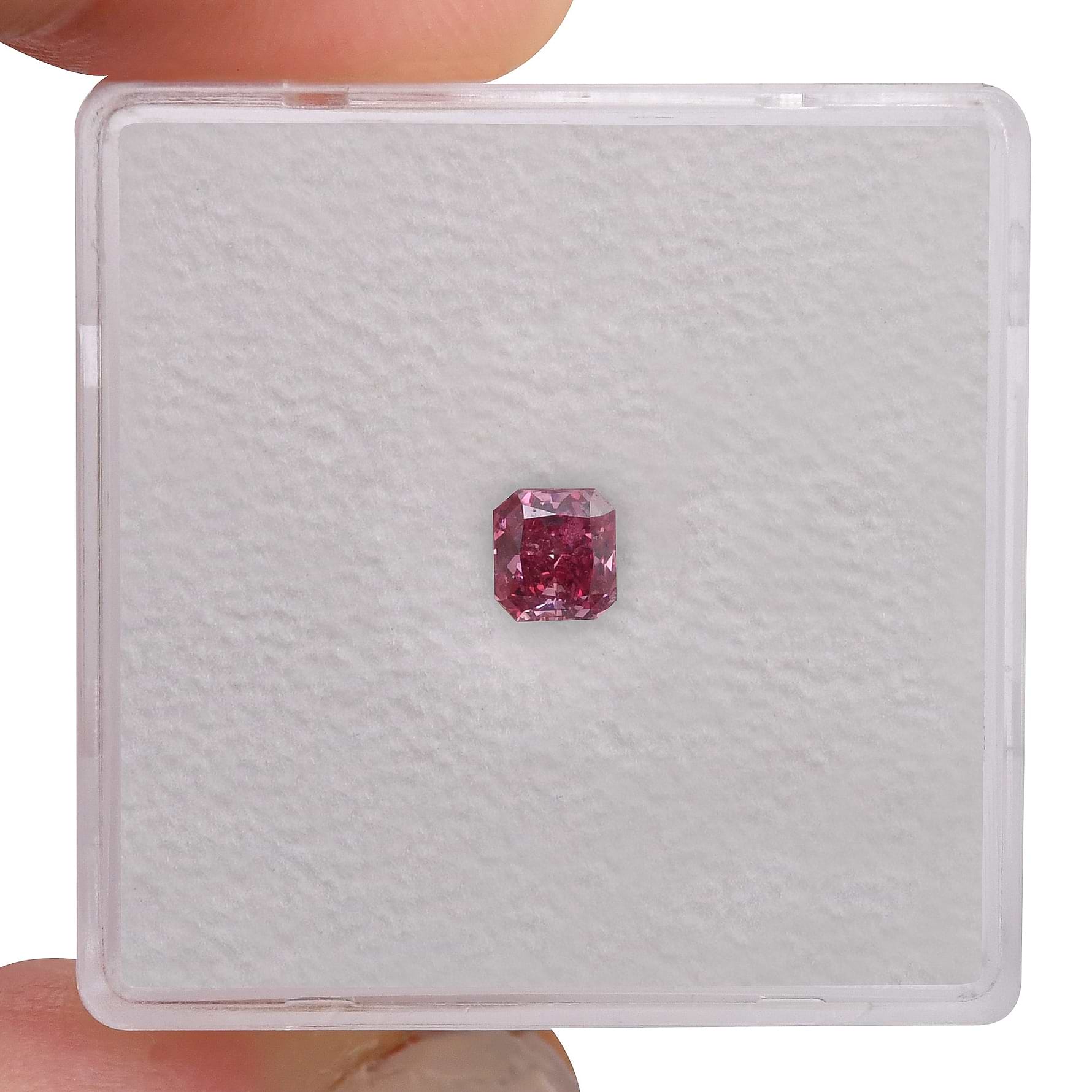 0.28 Carat Fancy Vivid Purplish Pink Radiant Argyle Diamond I1 GIA