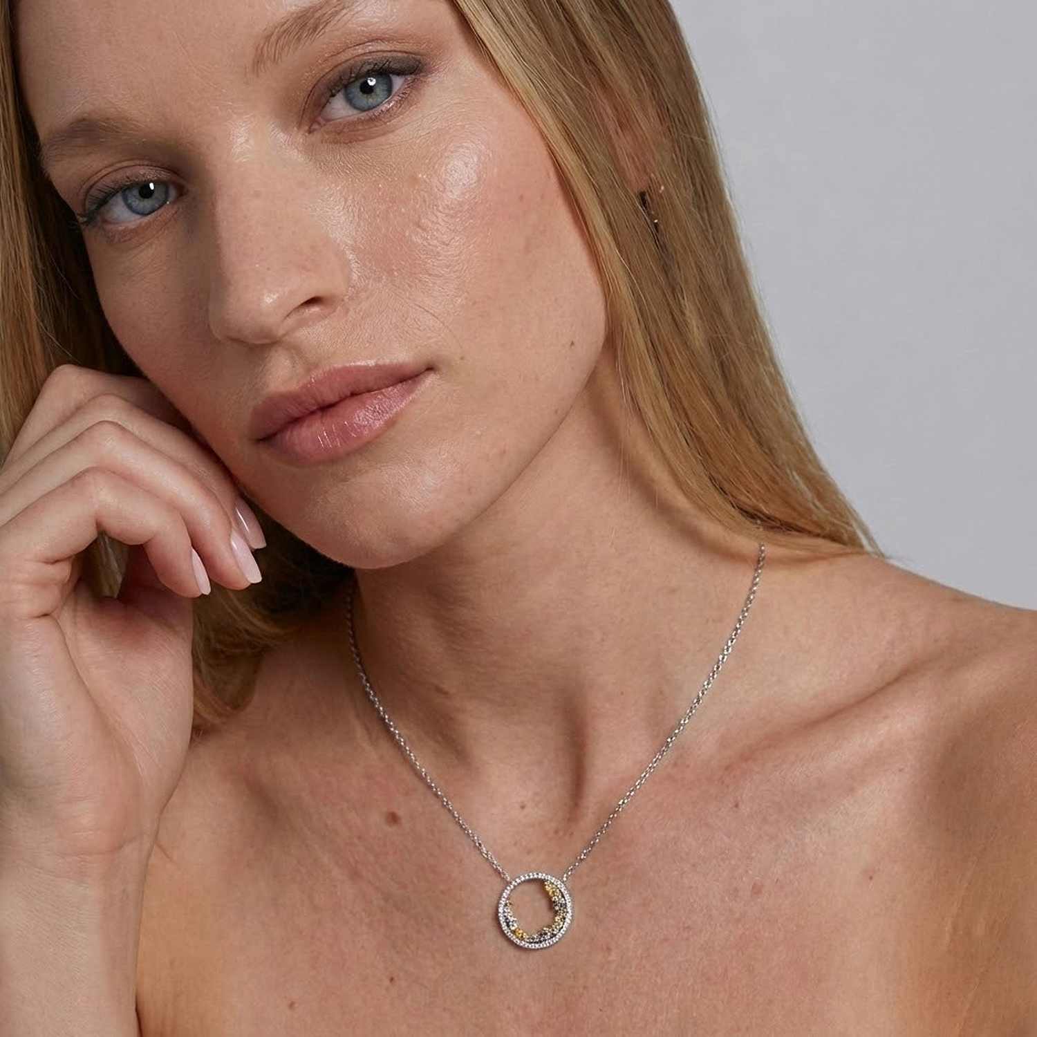 Leibish Inspire Multicolor Diamond Pendant