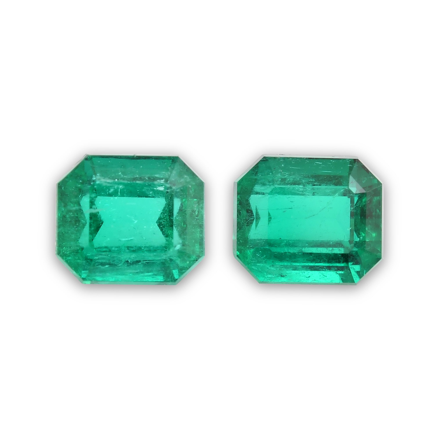4.67 Carat Green COLOMBIAN Emerald Emerald CD