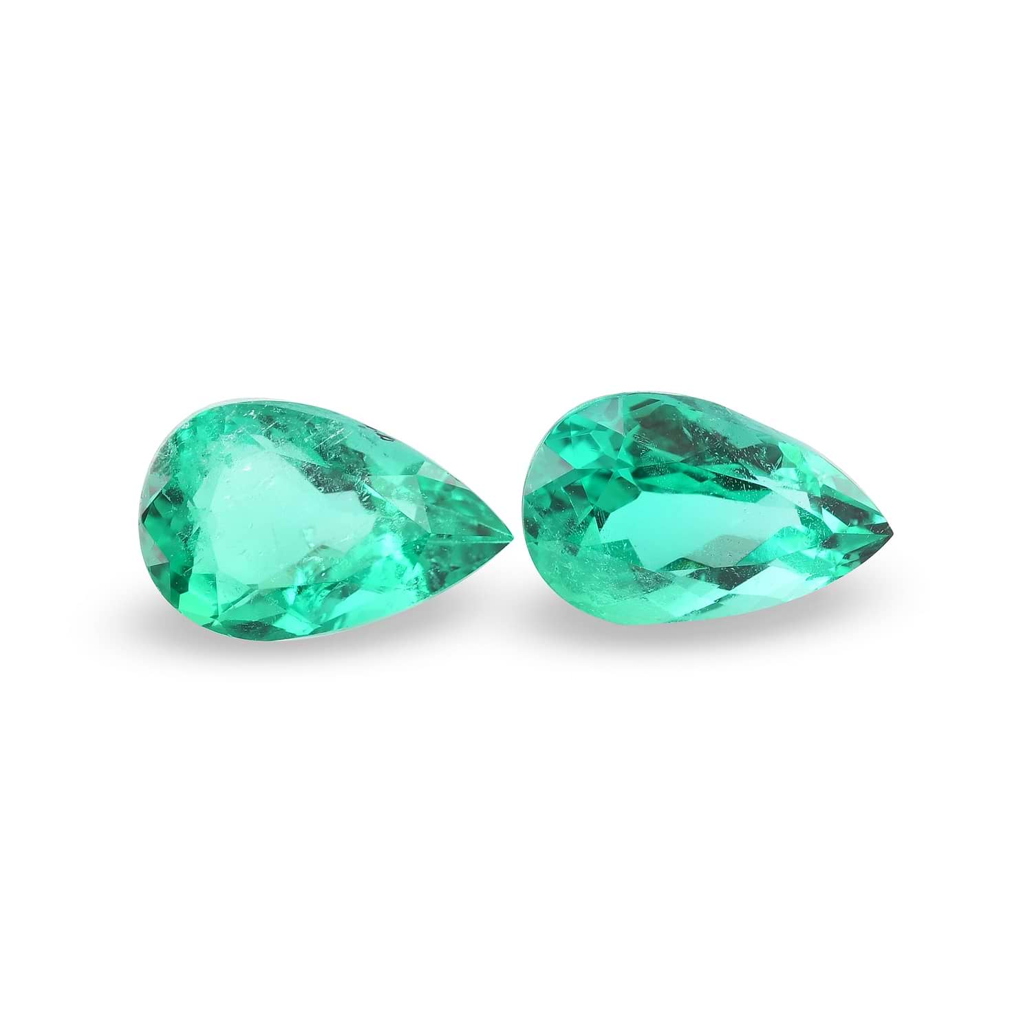 7.60 Carat Green COLOMBIAN Pear Emerald CD
