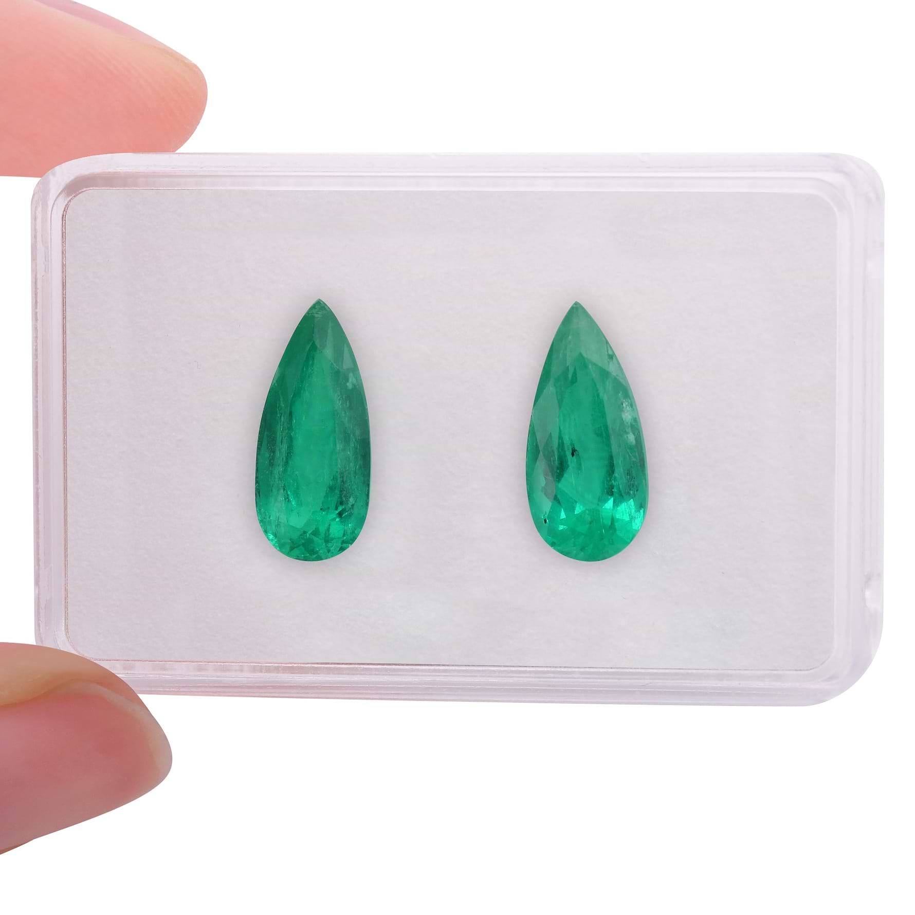 11.90 Carat Green COLOMBIAN Pear Emerald CD