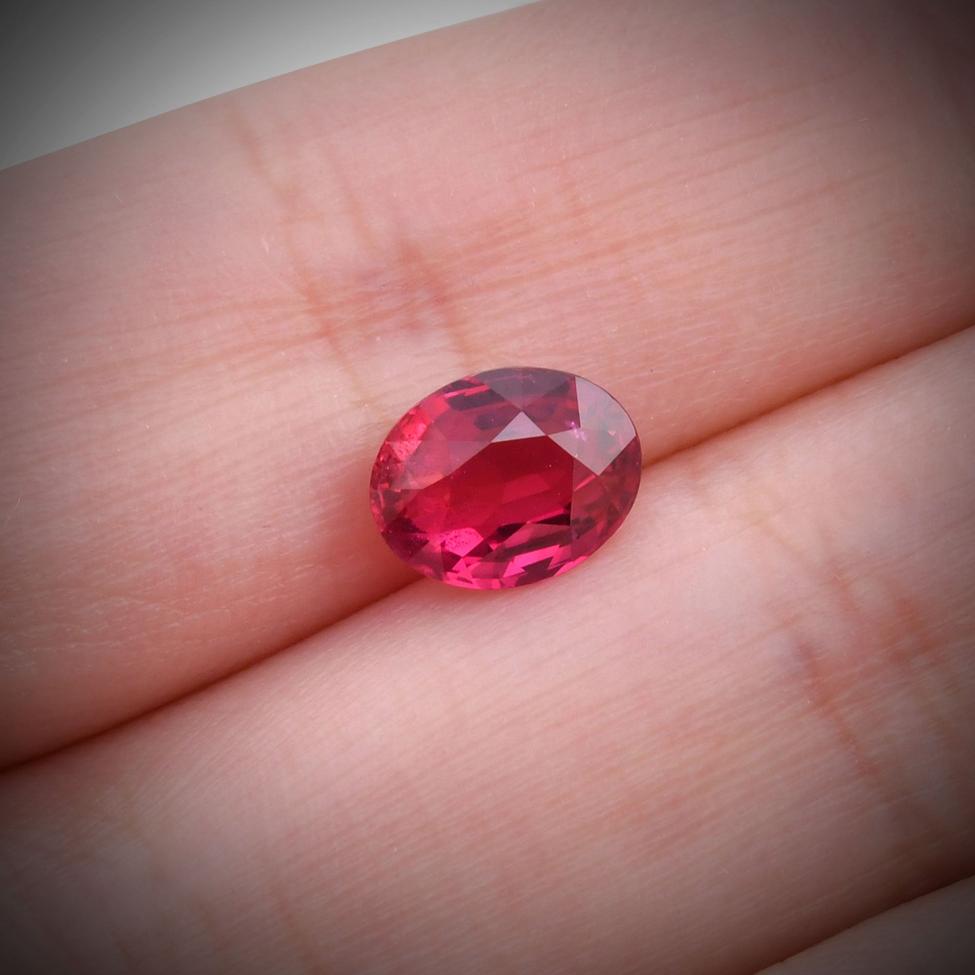 2.03 Carat Red MOZAMBIQUE Oval Ruby CD | LEIBISH
